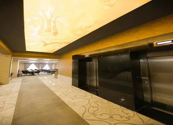 taht palace 7-5844